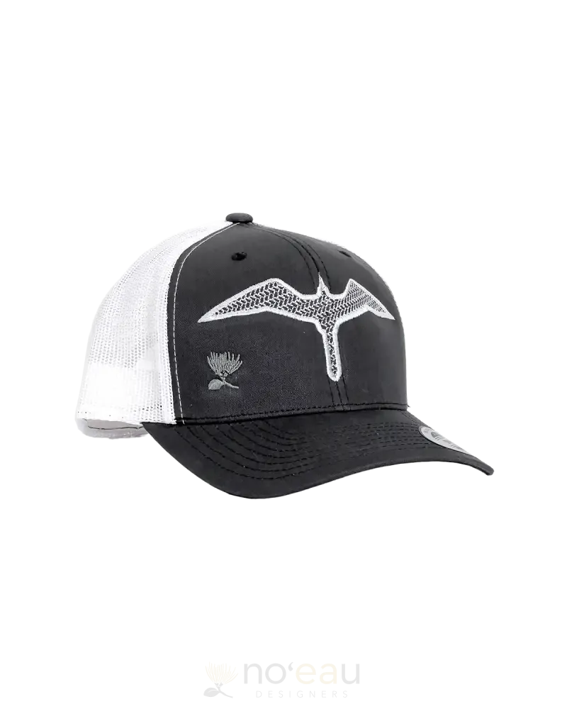 NOEAU - Embroidered Iwa Trucker Hats