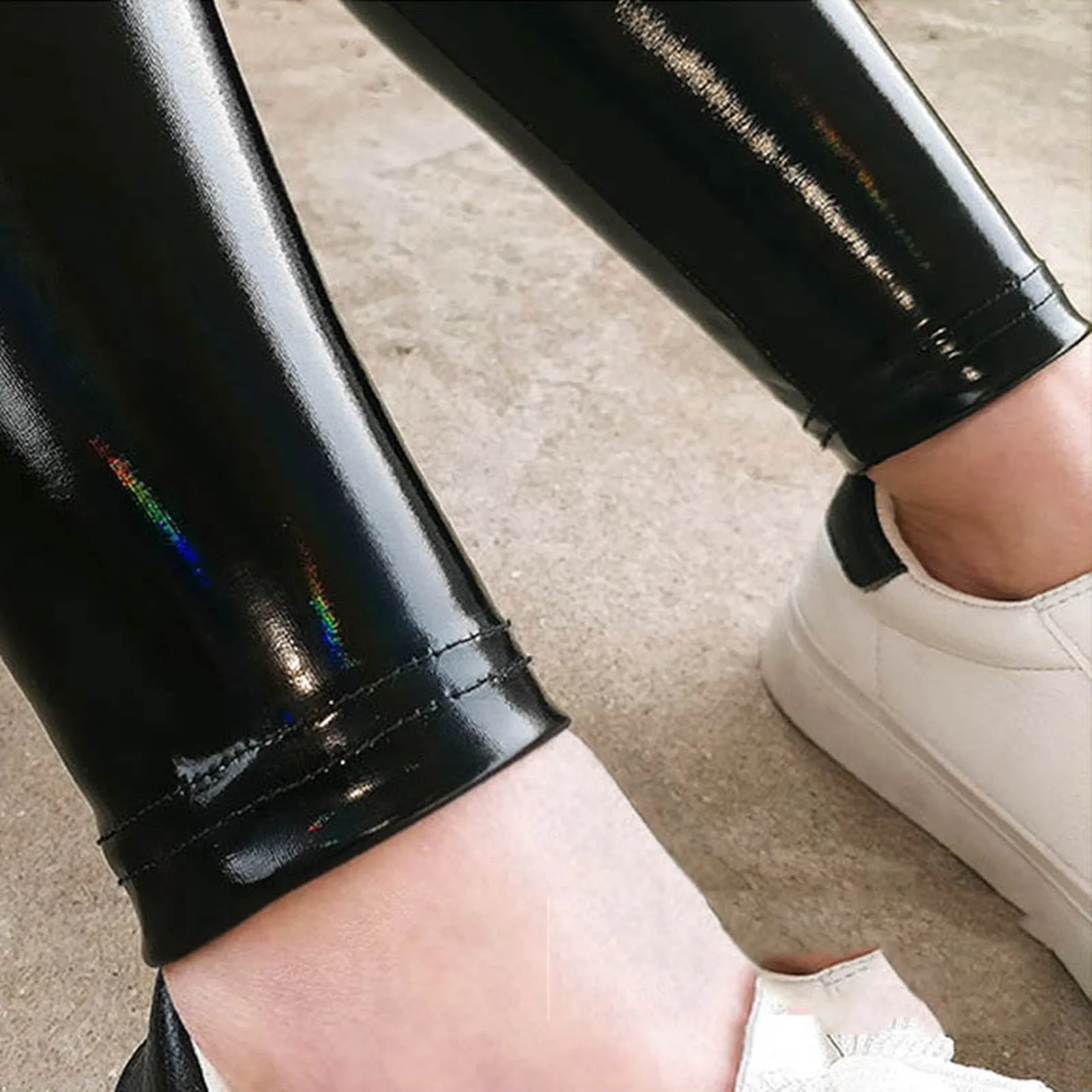 Vegan Leather High-Gloss Holographic Shaping Push Up Leggings