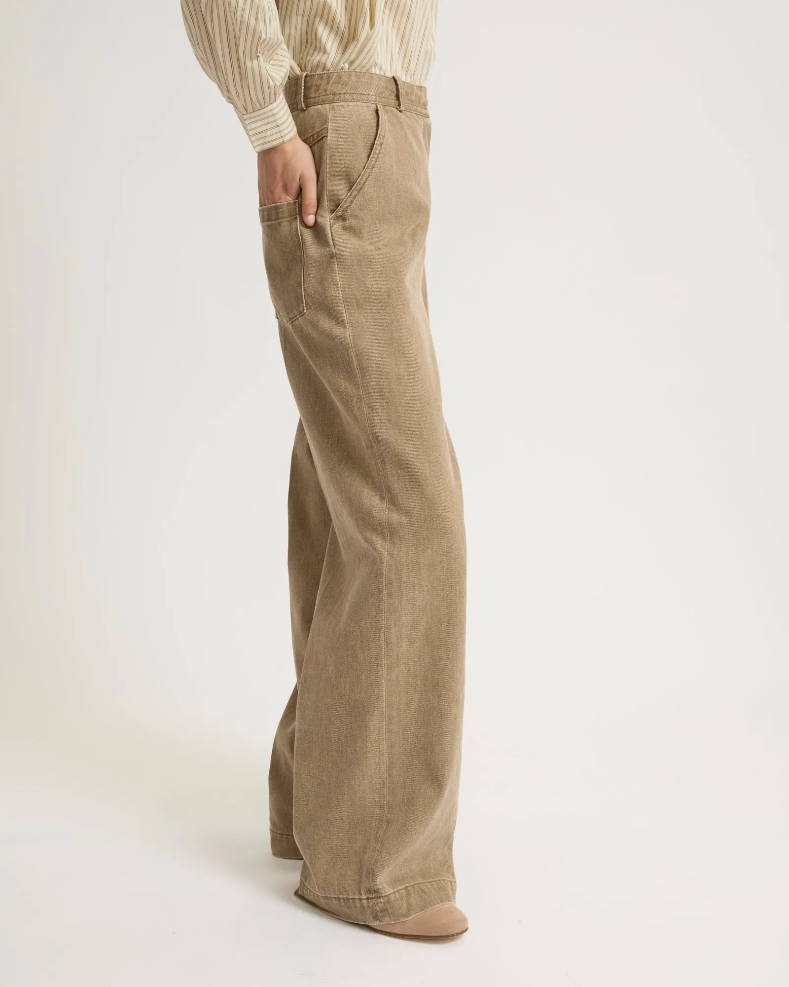 Wide-leg denim pants